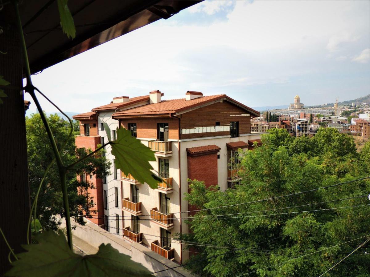 Sunny Tiflis Hotel Exterior photo